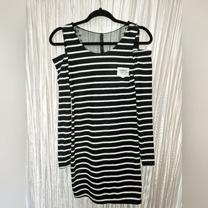 Black & White Striped Fitted Open Shoulder Long Sleeve Dress- Women's Size S